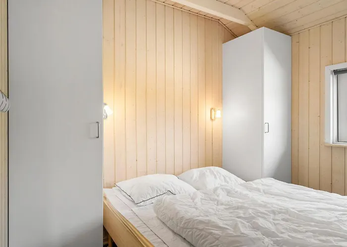 Mads Madsens Vaenge Xi