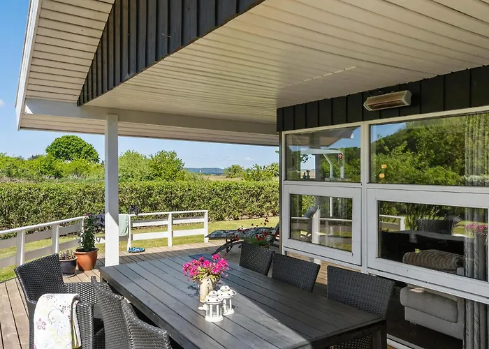 Mads Madsens Vaenge Xi *